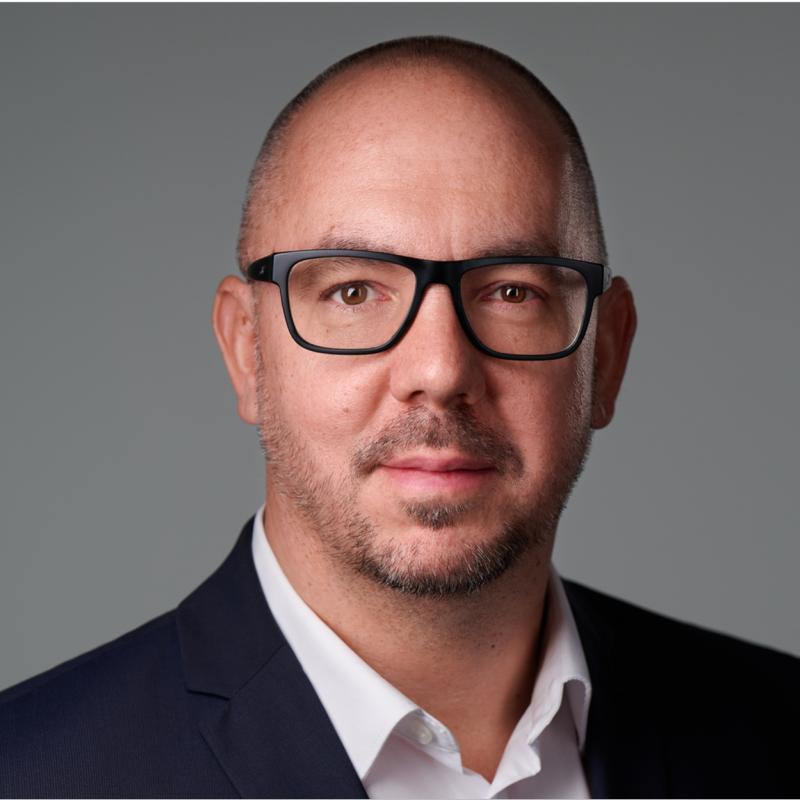 Miklos Kovacs, AI business advisor, mentor and coach